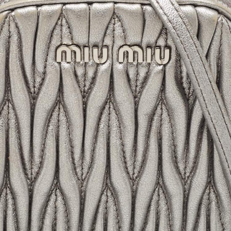 Pre Owned Miu Miu Silver Matelasse Leather Phone Holder Crossbody Bag