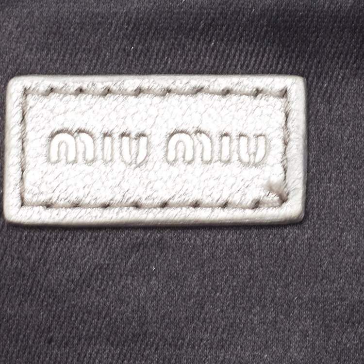 Pre Owned Miu Miu Silver Matelasse Leather Phone Holder Crossbody Bag