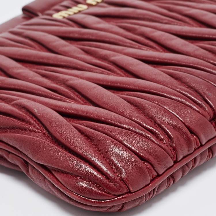 Pre Owned Miu Miu Red Matelassé Leather Frame Chain Clutch 