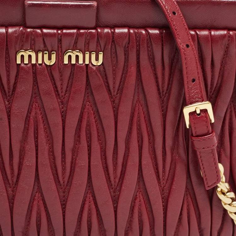 Pre Owned Miu Miu Red Matelassé Leather Frame Chain Clutch 