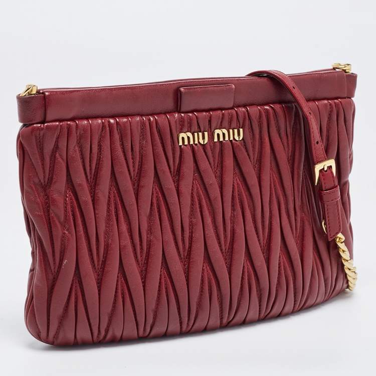 Pre Owned Miu Miu Red Matelassé Leather Frame Chain Clutch 