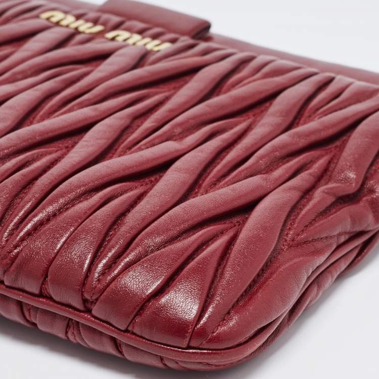 Pre Owned Miu Miu Red Matelassé Leather Frame Chain Clutch 