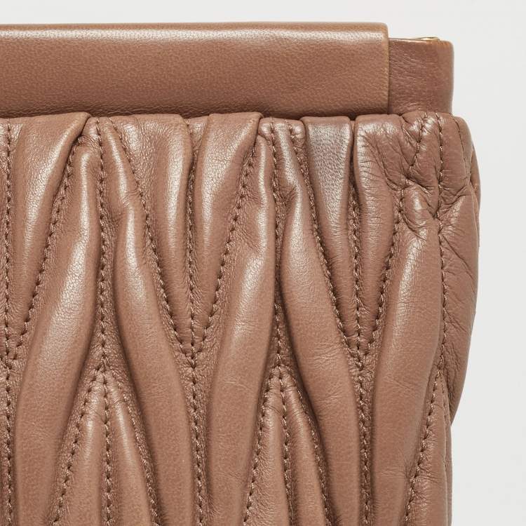 Pre Owned Miu Miu Beige Matelasse Leather Frame Clutch