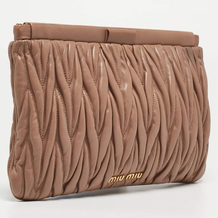 Pre Owned Miu Miu Beige Matelasse Leather Frame Clutch