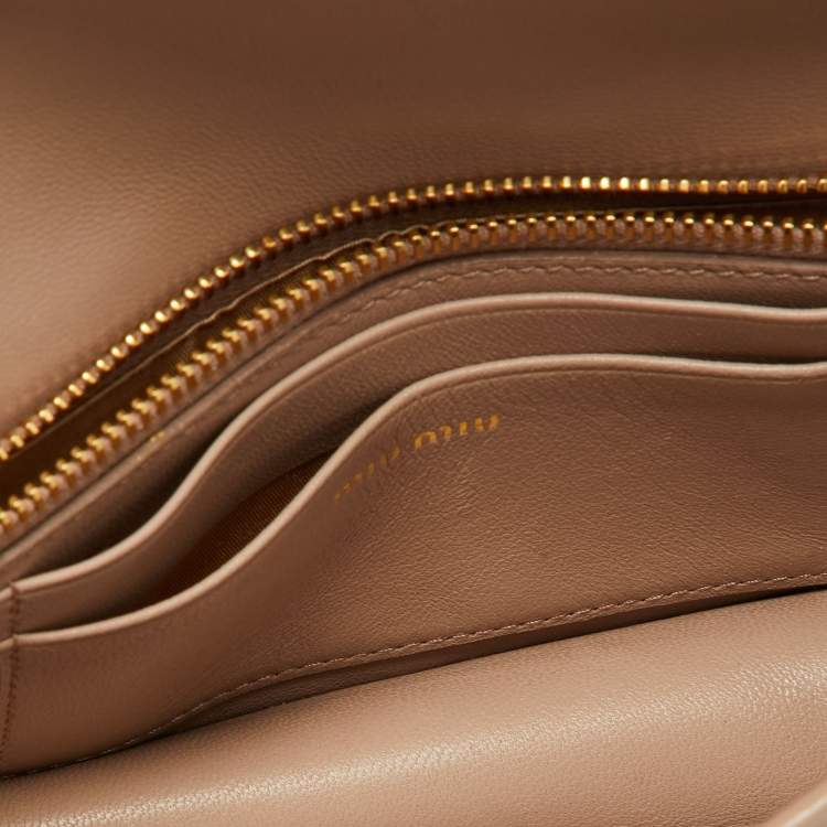 Pre Owned Miu Miu Pink Matelasse Leather Flap Chain Clutch