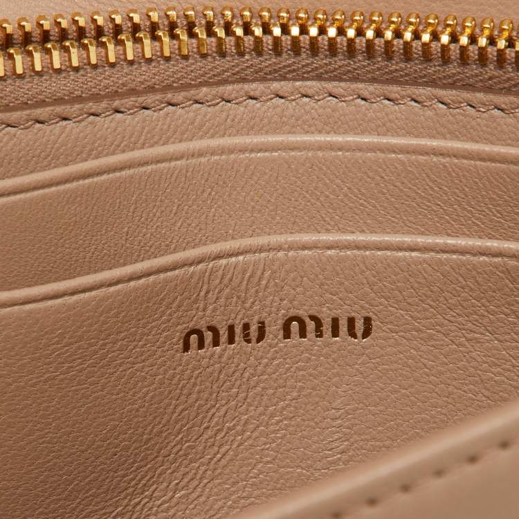 Pre Owned Miu Miu Pink Matelasse Leather Flap Chain Clutch