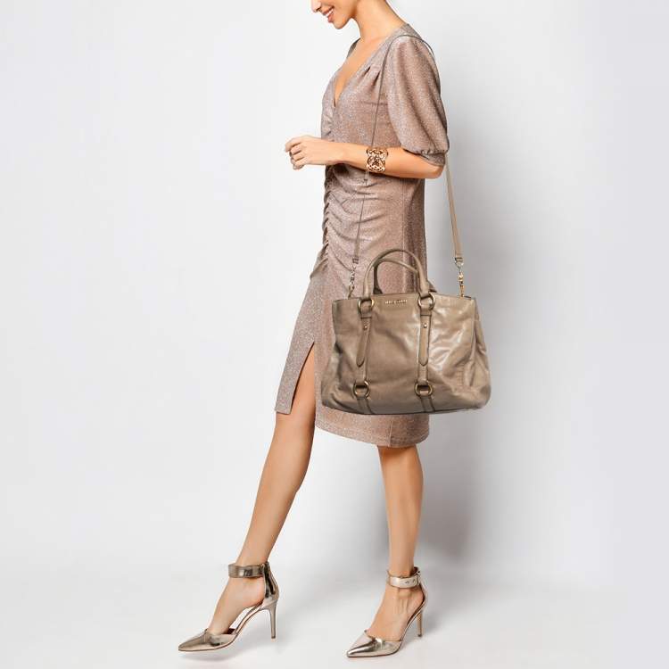 Pre Owned Miu Miu Beige Vitello Shine Leather Tote