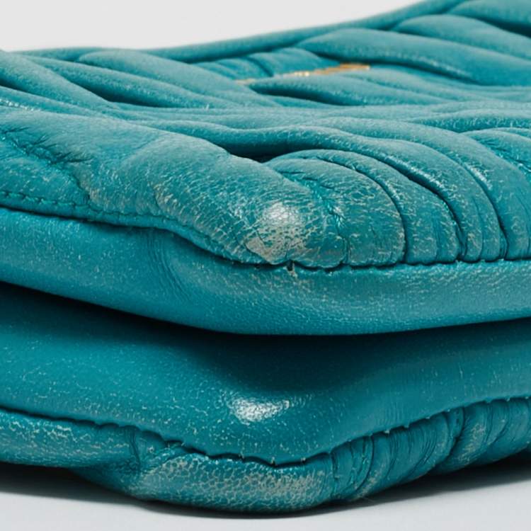 Pre Owned Miu Miu Blue Matalasse Leather Double Zip Chain Clutch