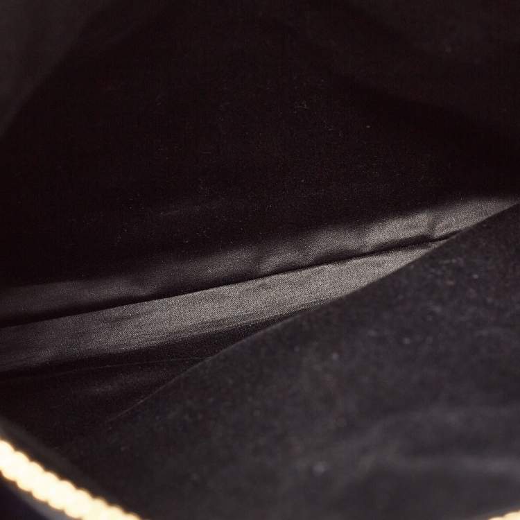 Pre Owned Miu Miu Navy Blue Matalasse Leather Tote