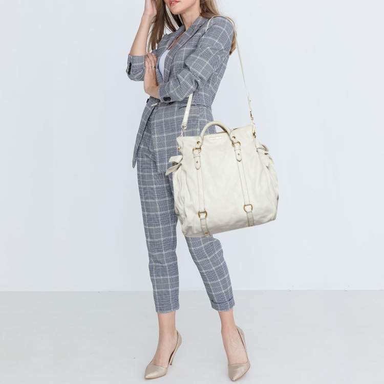 Pre Owned Miu Miu White Leather Fold Over Bow Bag