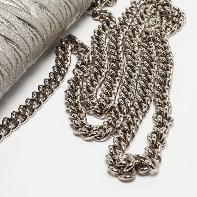 Pre Owned Miu Miu Grey Matelassé Leather Chain Crossbody Bag