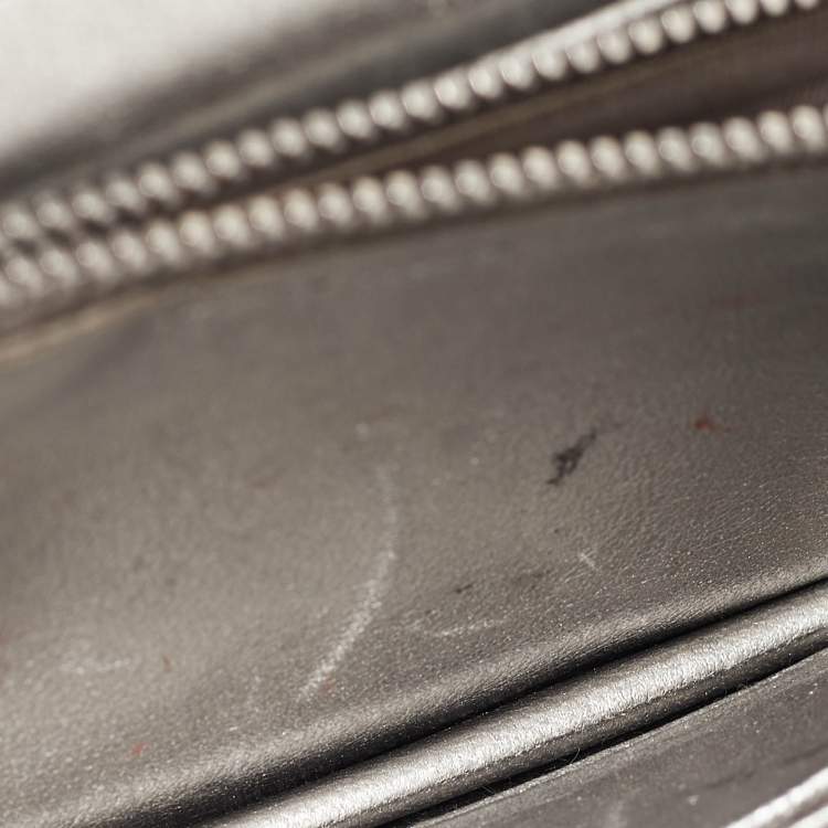 Pre Owned Miu Miu Grey Matelassé Leather Chain Crossbody Bag