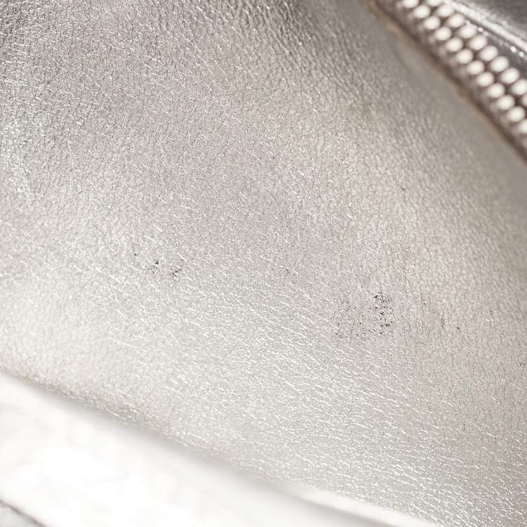 Pre Owned Miu Miu Grey Matelassé Leather Chain Crossbody Bag