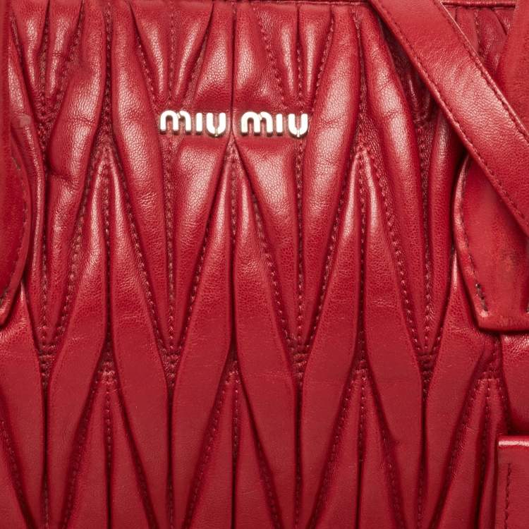Pre Owned Miu Miu Red Matelasse Leather Top Zip Tote