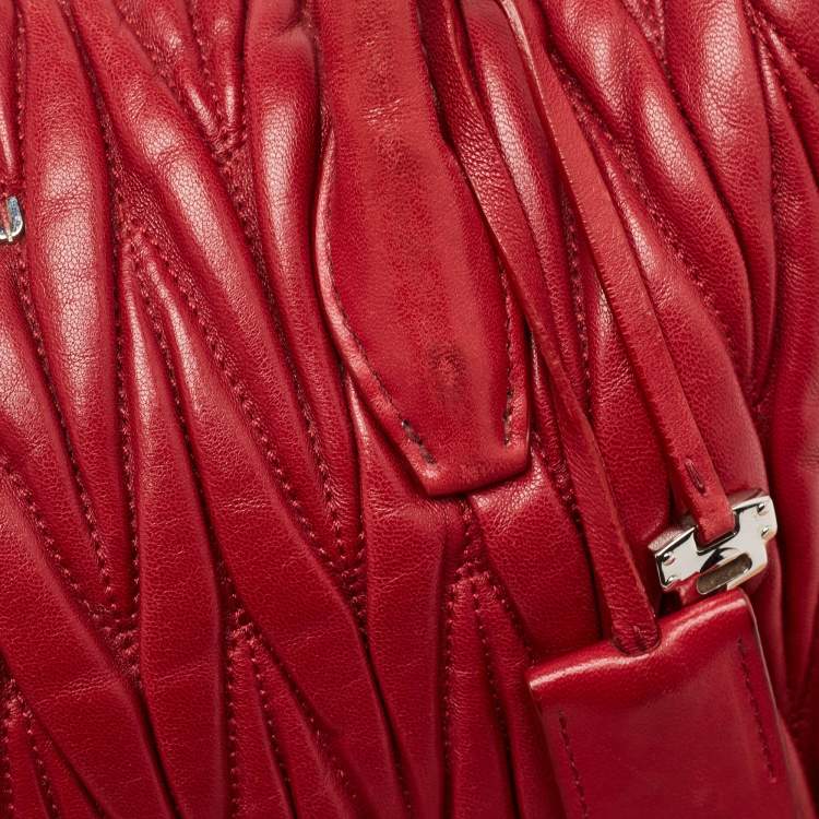 Pre Owned Miu Miu Red Matelasse Leather Top Zip Tote