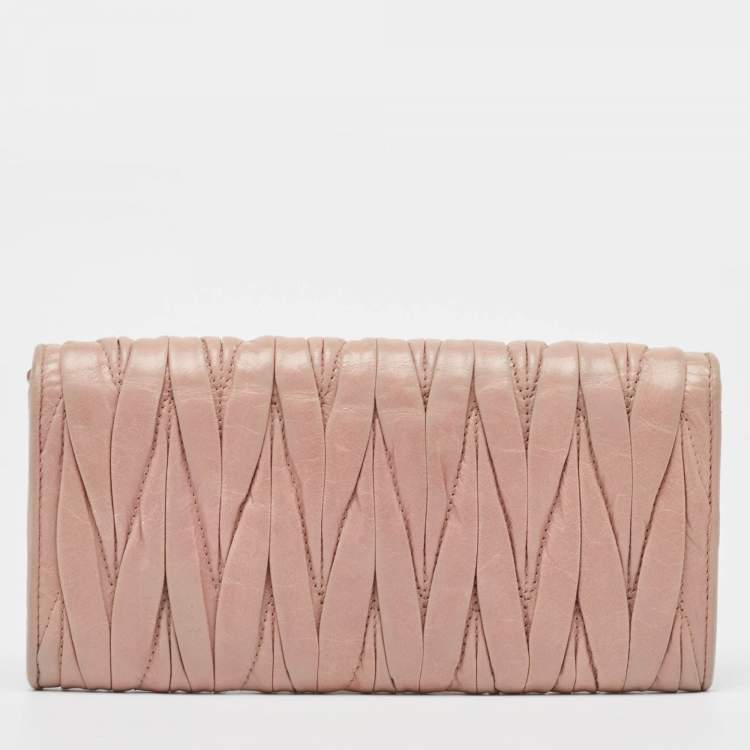 Pre Owned Miu Miu Light Pink Matelassé Leather Flap Continental Wallet