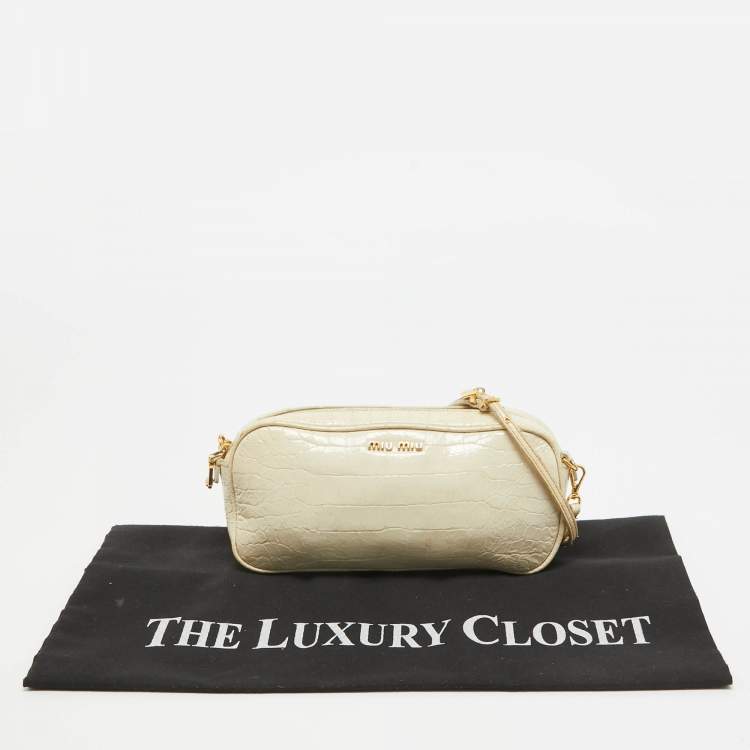Pre Owned Miu Miu Off White Croc Embossed Patent Leather Camera Crossbody Bag