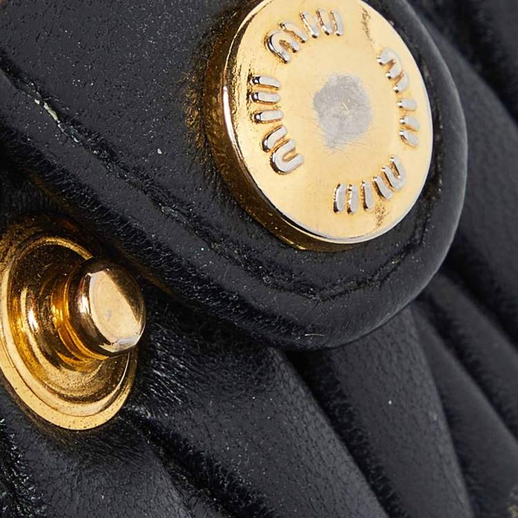 Pre Owned Miu Miu Black Matelassé Leather Card Case