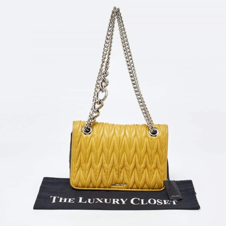 Pre Owned Miu Miu Yellow/Black Matelassé Leather Club Shoulder Bag
