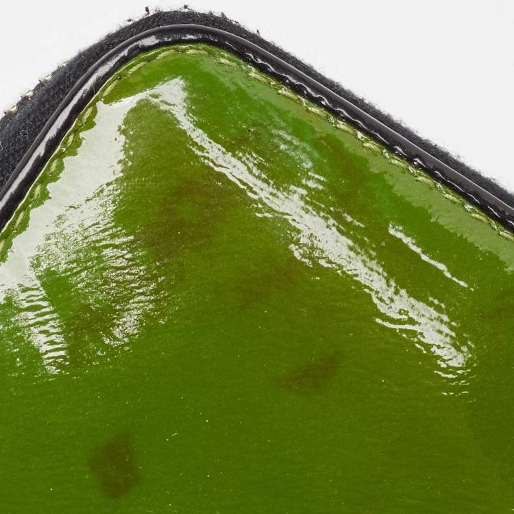 Pre Owned Miu Miu Green Patent Leather Bow Zip Continental Wallet
