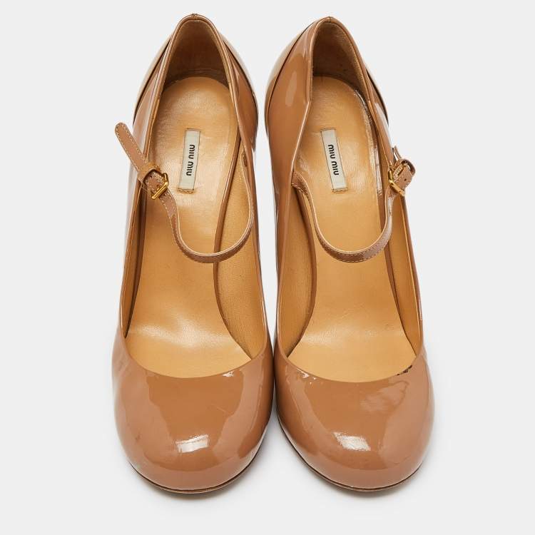 Pre Owned Miu Miu Beige Patent Leather Mary Jane Pumps Size 39