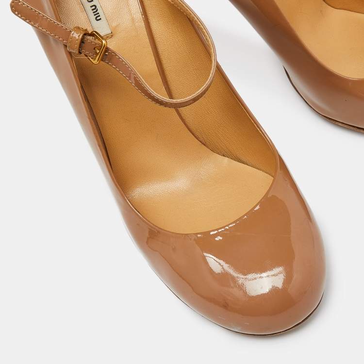Pre Owned Miu Miu Beige Patent Leather Mary Jane Pumps Size 39