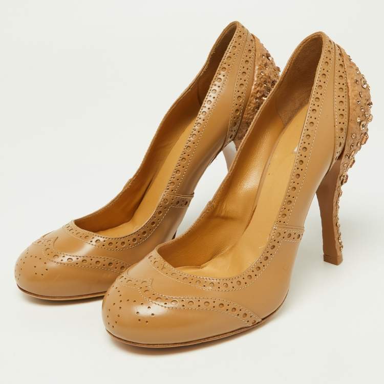 Pre Owned Miu Miu Beige Brogue Patent Leather Crystal Embellished Round Toe Pumps Size 38