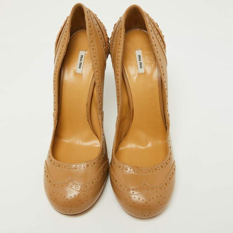Pre Owned Miu Miu Beige Brogue Patent Leather Crystal Embellished Round Toe Pumps Size 38