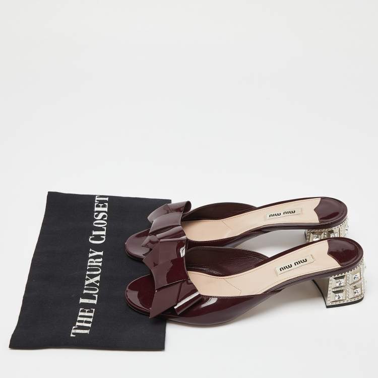 Pre Owned Miu Miu Burgundy Patent Leather Crystal Embellished Block Heel Slide Sandals Size 39.5