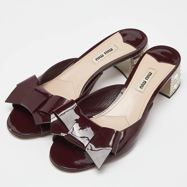 Pre Owned Miu Miu Burgundy Patent Leather Crystal Embellished Block Heel Slide Sandals Size 39.5