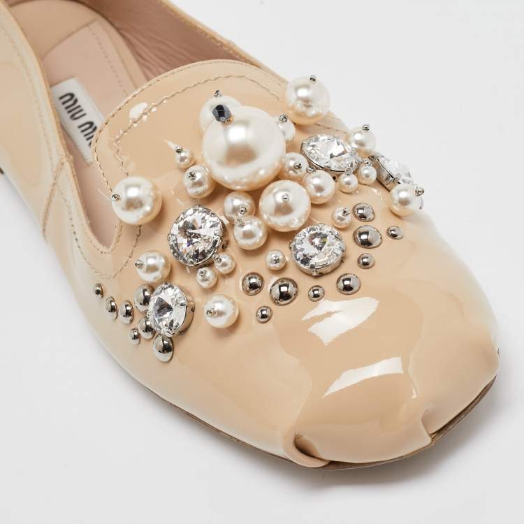 Pre Owned Miu Miu Beige Patent Leather Faux Pearls Ballet Flats Size 37.5