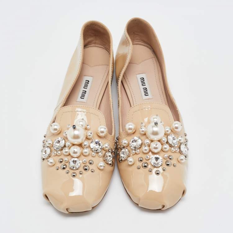Pre Owned Miu Miu Beige Patent Leather Faux Pearls Ballet Flats Size 37.5
