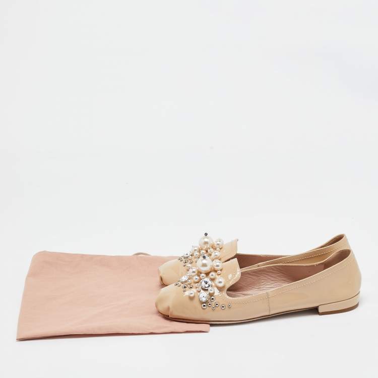 Pre Owned Miu Miu Beige Patent Leather Faux Pearls Ballet Flats Size 37.5