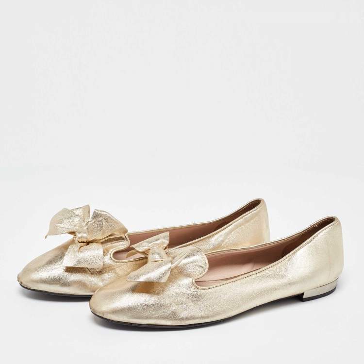 Pre Owned Miu Miu Gold Leather Bow Loafers Size 38.5