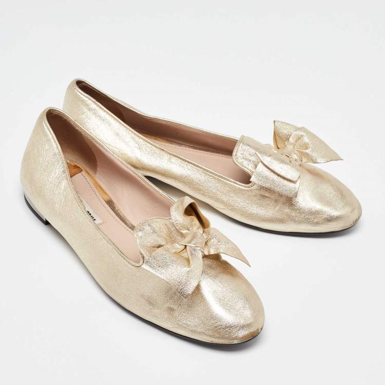 Pre Owned Miu Miu Gold Leather Bow Loafers Size 38.5