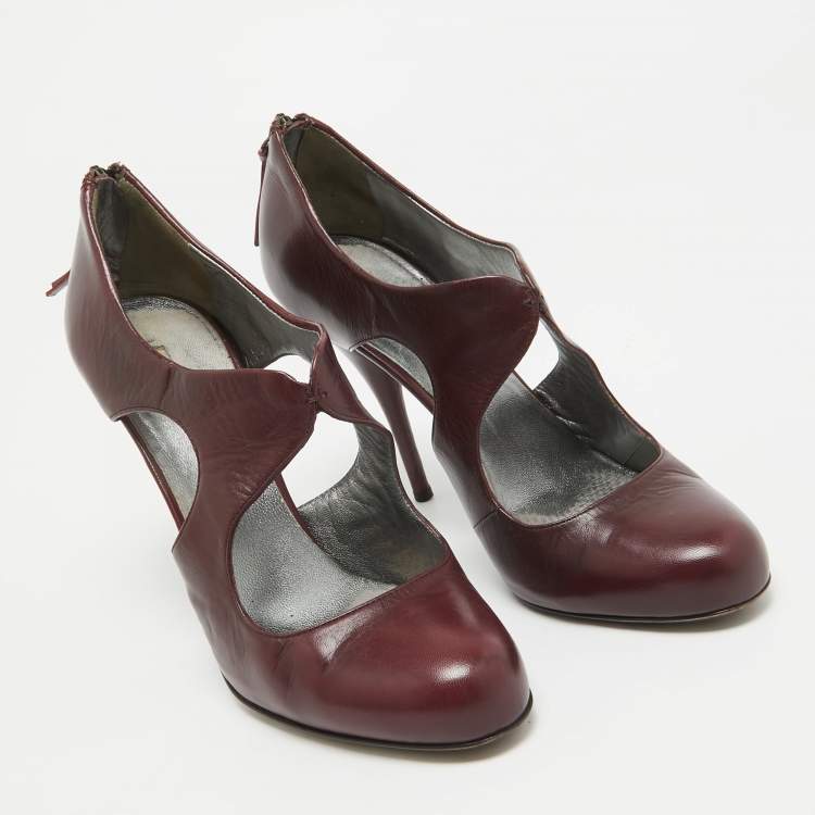 Pre Owned Miu Miu Plum Leather Cut Out Round Toe Pumps Size 37