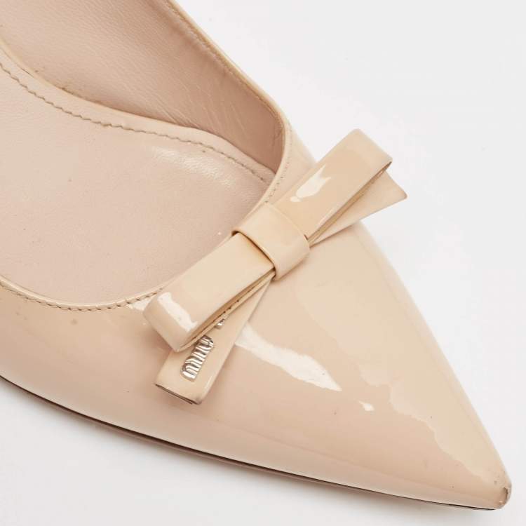 Pre Owned Miu Miu Beige Patent Leather Bow Pumps Size 40