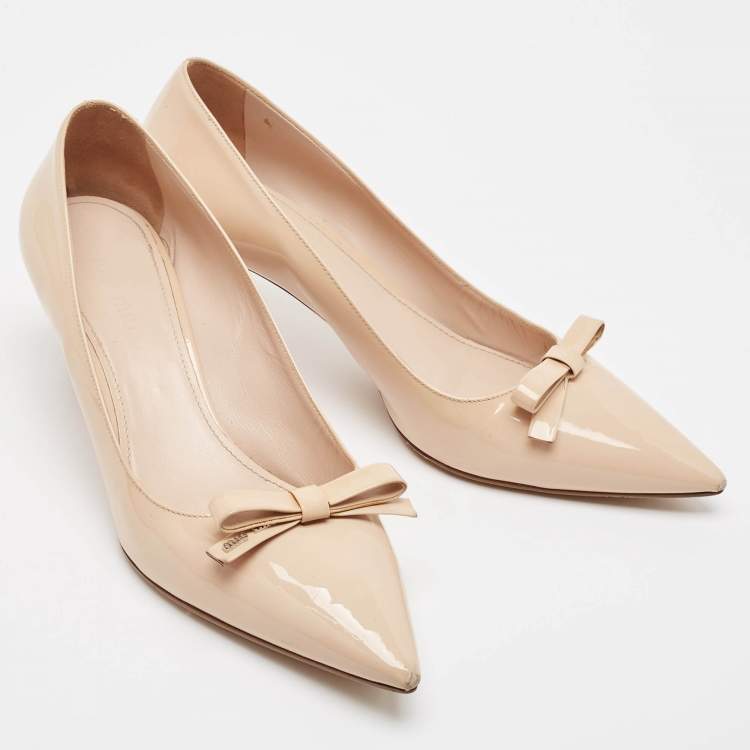 Pre Owned Miu Miu Beige Patent Leather Bow Pumps Size 40