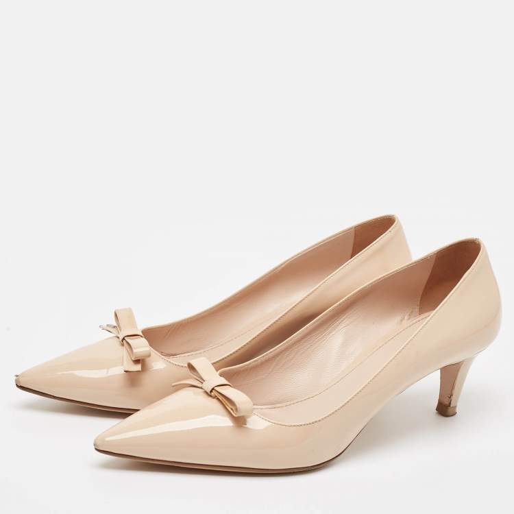 Pre Owned Miu Miu Beige Patent Leather Bow Pumps Size 40