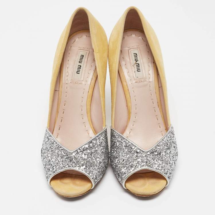 Pre Owned Miu Miu Yellow Glitter and Suede Block Heel Pumps Size 38.5
