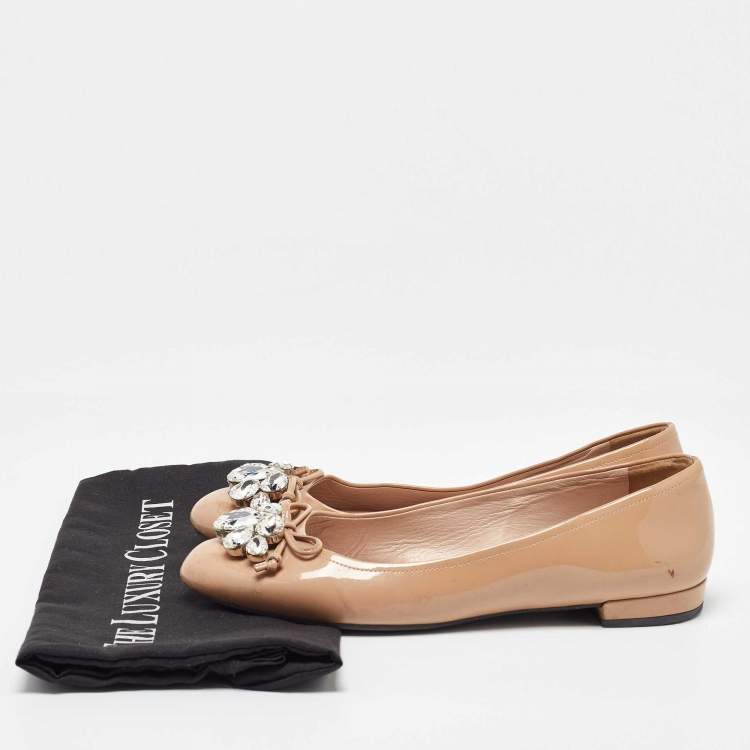 Pre Owned Miu Miu Beige Patent Leather Crystal Embellished Ballet Flats Size 37.5