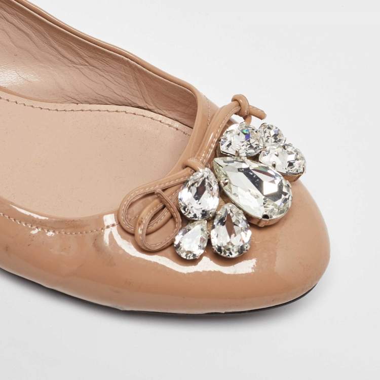 Pre Owned Miu Miu Beige Patent Leather Crystal Embellished Ballet Flats Size 37.5