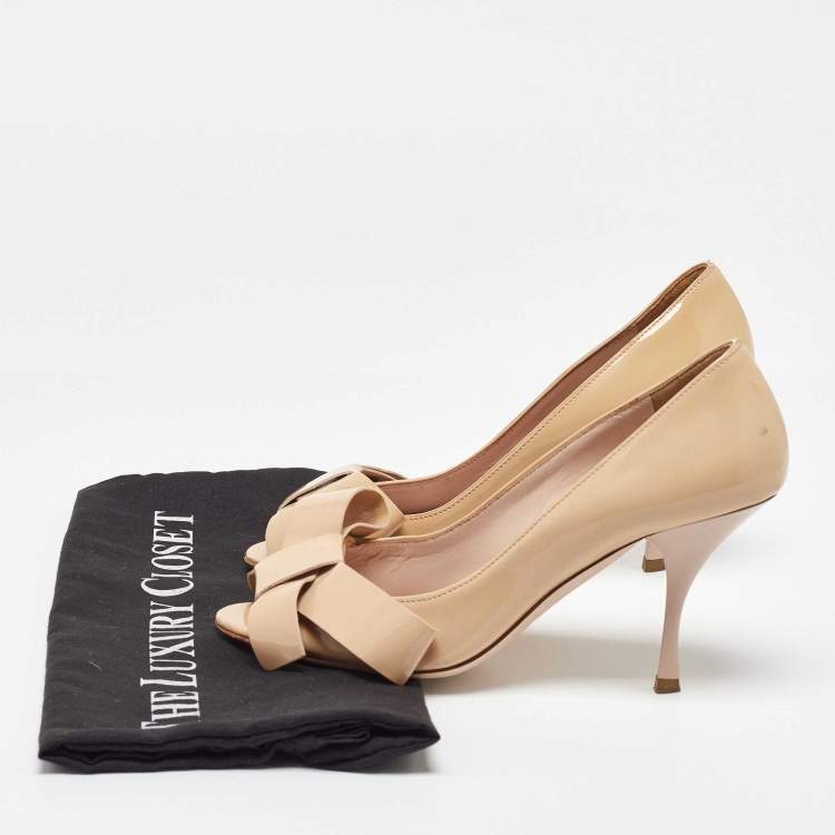 Pre Owned Miu Miu Beige Patent Leather Bow Peep Toe Platform Pumps Size 36