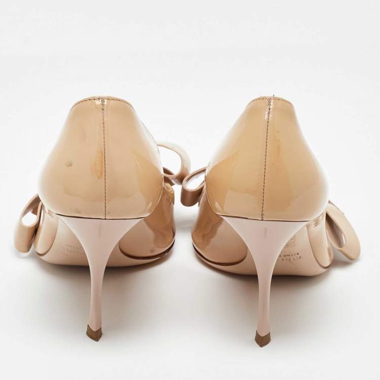 Pre Owned Miu Miu Beige Patent Leather Bow Peep Toe Platform Pumps Size 36