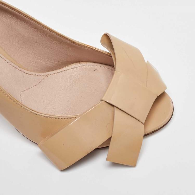 Pre Owned Miu Miu Beige Patent Leather Bow Peep Toe Platform Pumps Size 36