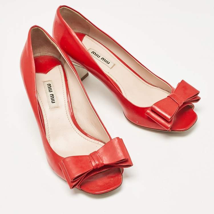 Pre Owned Miu Miu Red Patent Leather Block Heel Pumps Size 37