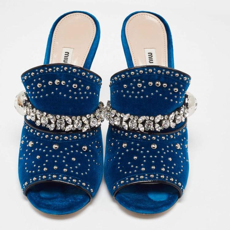 مملوكة مسبقًا Miu Miu Blue Velvet Studded and Crystal Embellished Mules Size 41