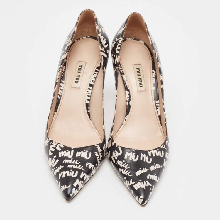 Pre Owned Miu Miu Black/White Leather Logo Print Pumps Size 39.5