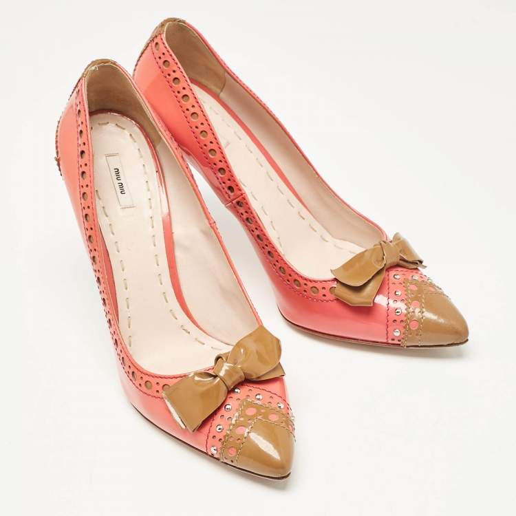 Pre Owned Miu Miu Pink/Brown Patent Leather Bow Pointed Toe Pumps Size 39.5