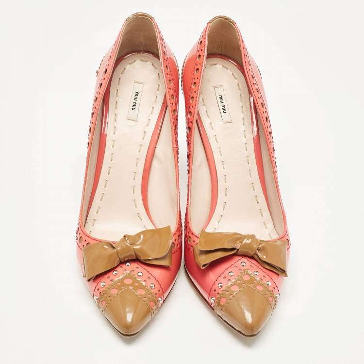 Pre Owned Miu Miu Pink/Brown Patent Leather Bow Pointed Toe Pumps Size 39.5